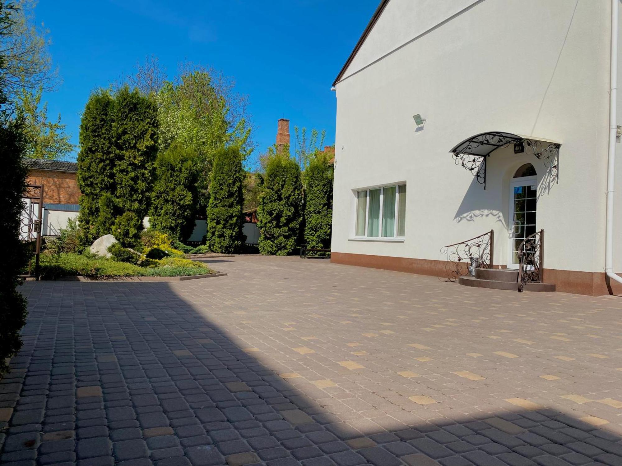 Орхідея Hotel Romny Buitenkant foto